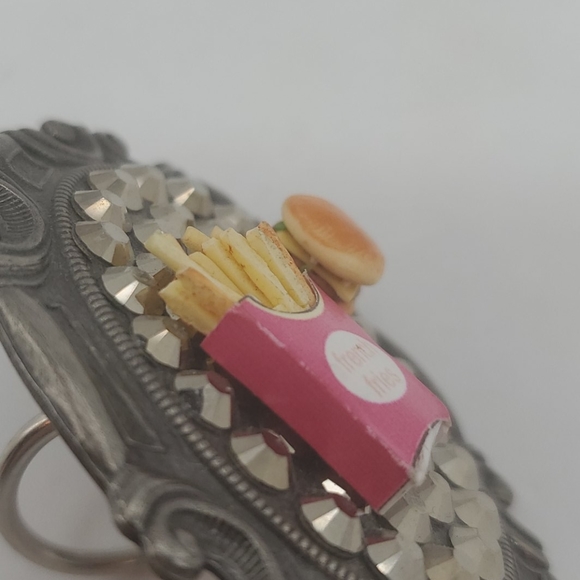 CHEESEBURGER & FRIES SWAROVSKI RHINESTONE RING - Picture 7 of 8